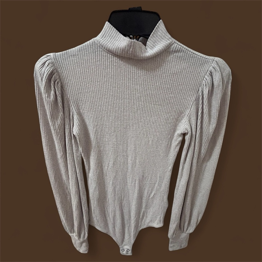 *3 for $20* Express Feminine Soft Cream Ribbed Bodysuit - Size XS